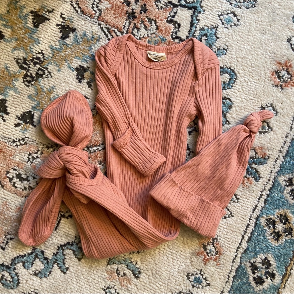 Spearmint Love Ribbed Knotted Gown and Hat